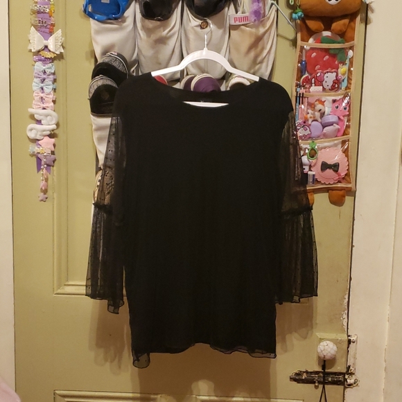 torrid Tops - Beautiful sheer bell sleeve top nwot